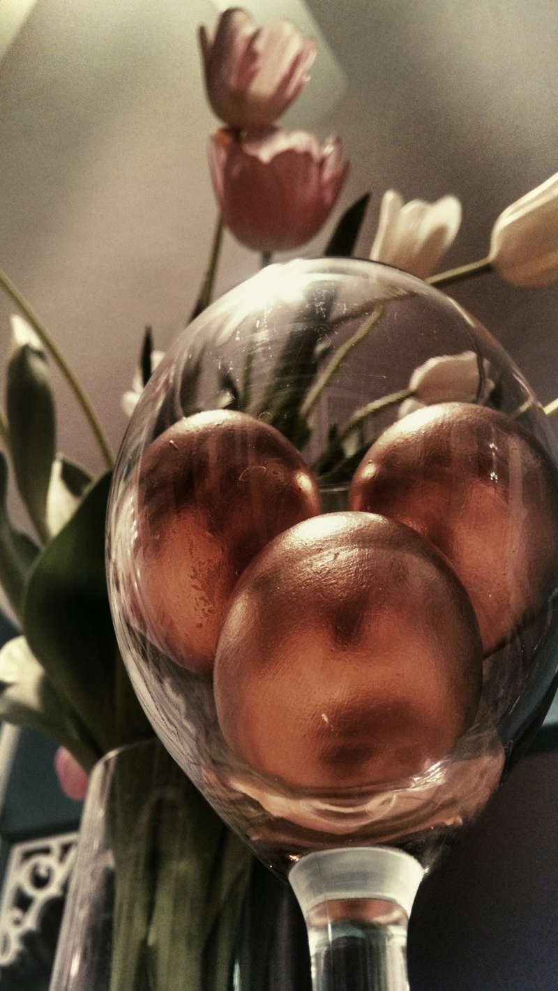 Illustration for article titled 9 Festive Photos of Easter Eggs